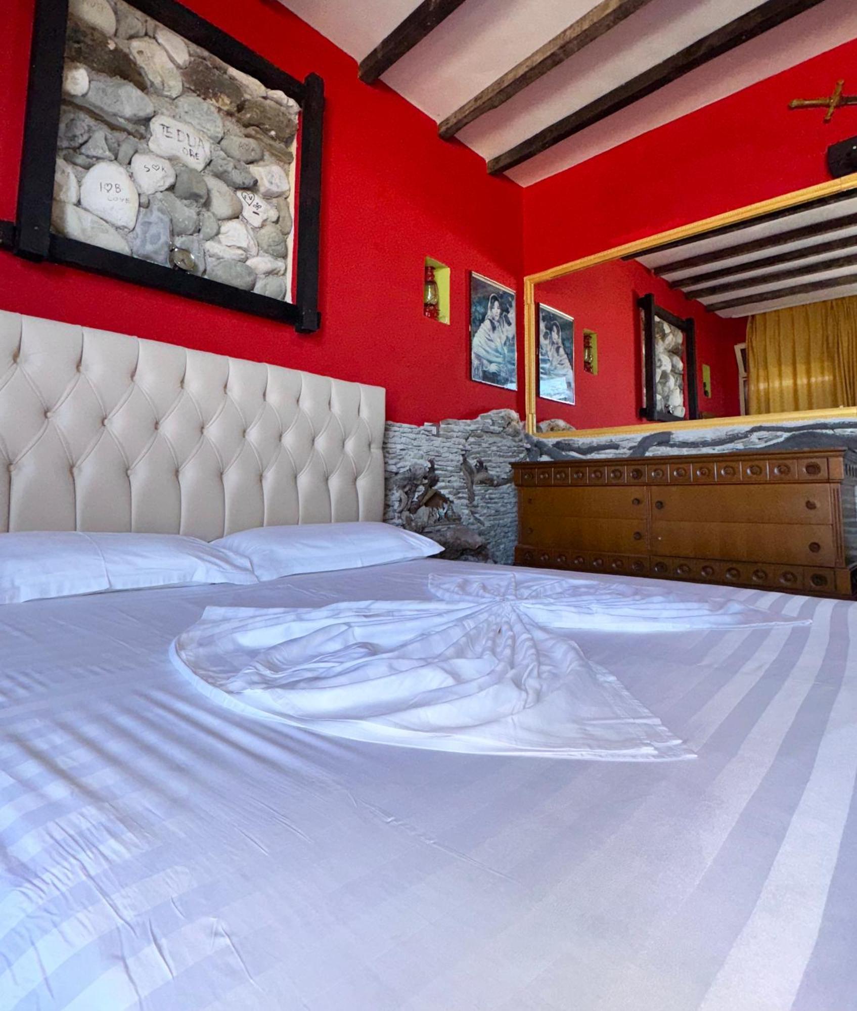 Hotel Vila "Oda E Miqve" Vlorë Exterior foto