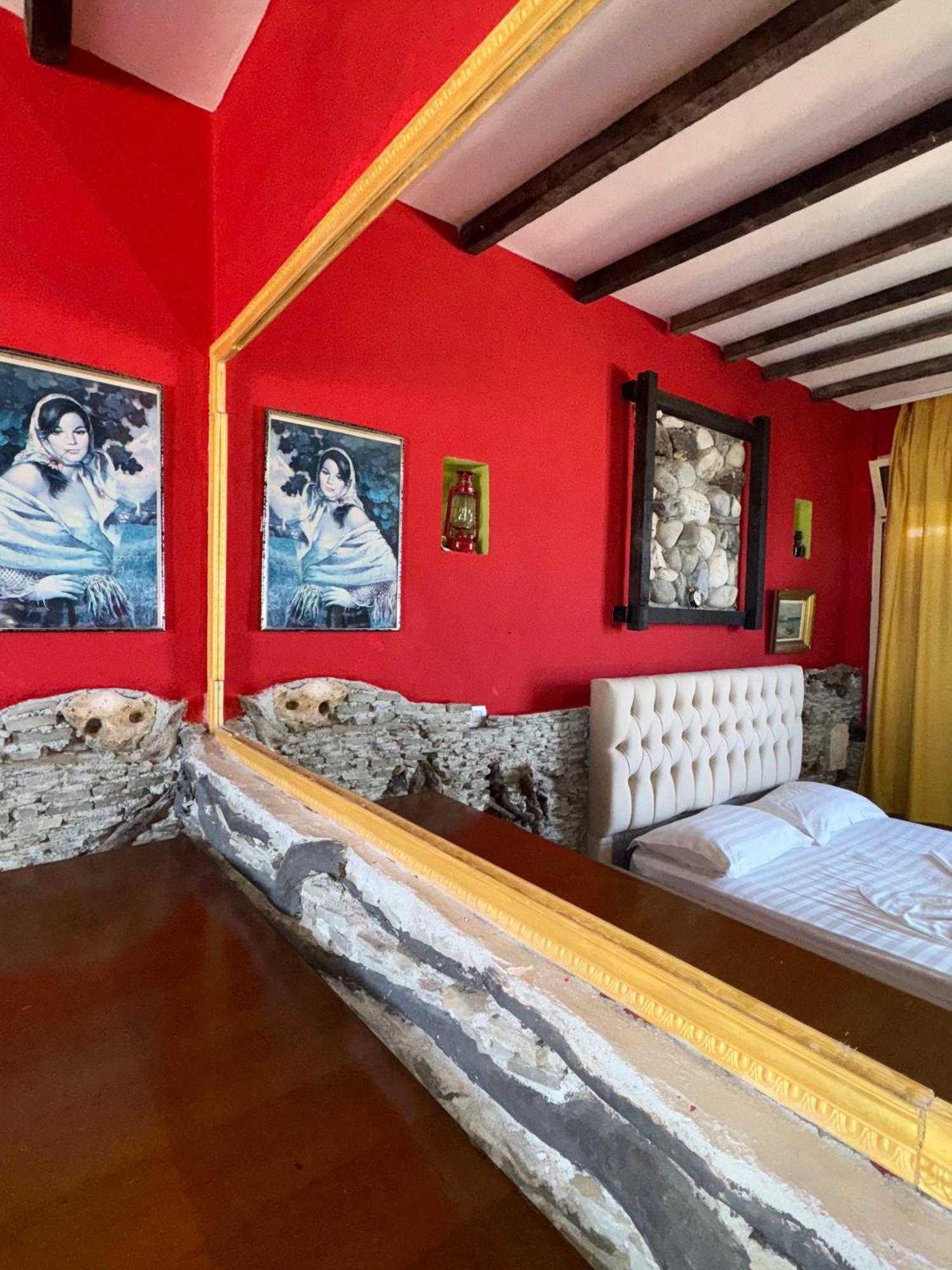 Hotel Vila "Oda E Miqve" Vlorë Exterior foto